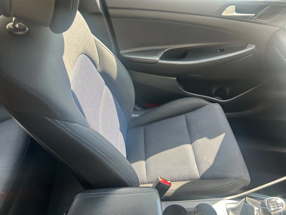 Hyundai Tucson SUV, Diesel, 2016, Blue