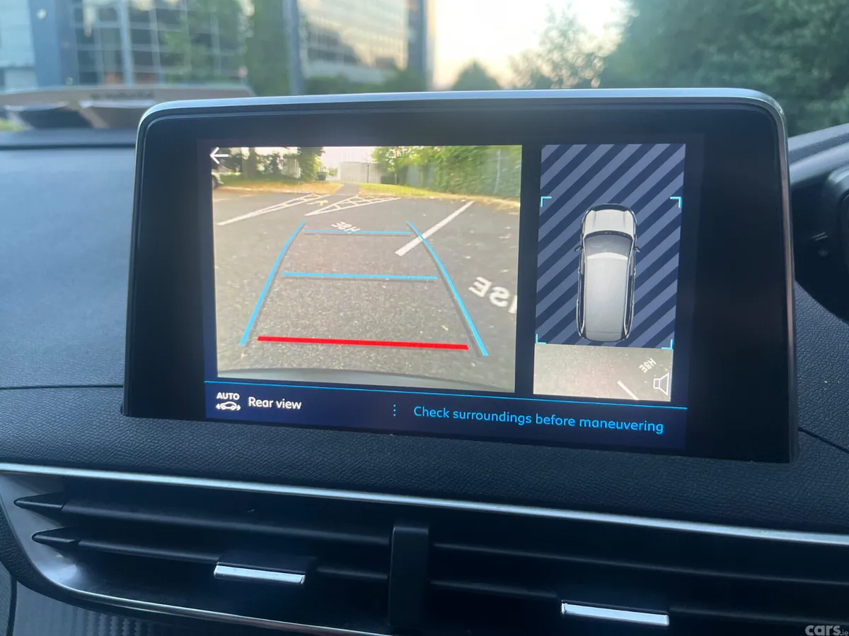Peugeot 5008 MPV, Petrol, 2019, Blue