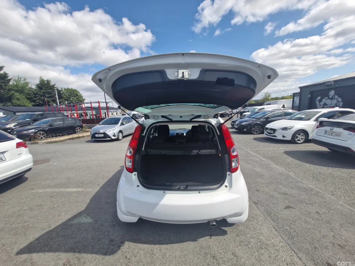 Suzuki Splash Hatchback, Petrol, 2012, White