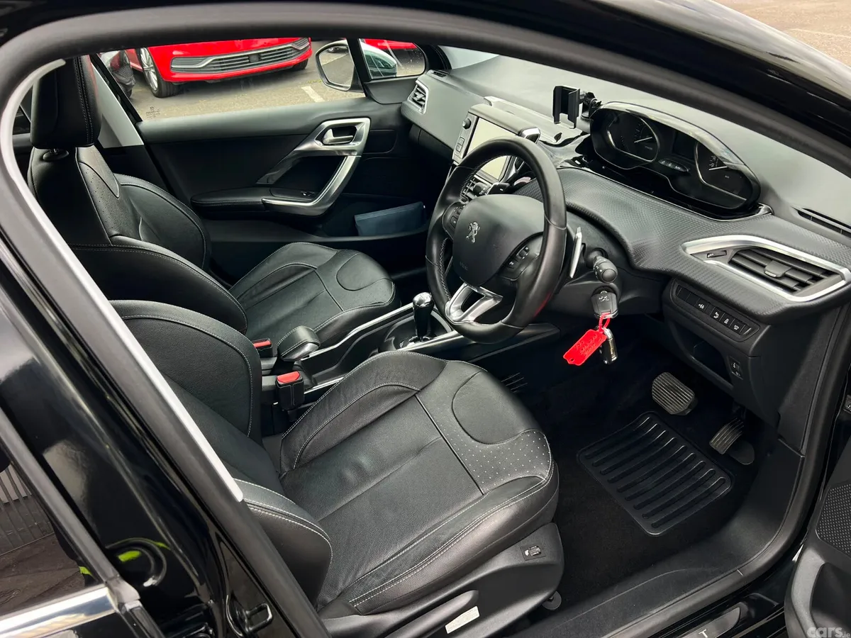 Peugeot 2008 SUV, Petrol, 2015, Black