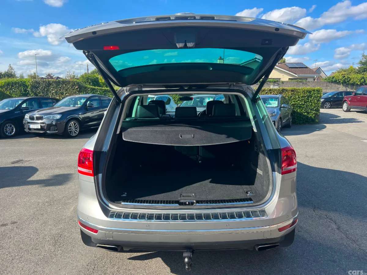 Volkswagen Touareg SUV, Diesel, 2017, Grey