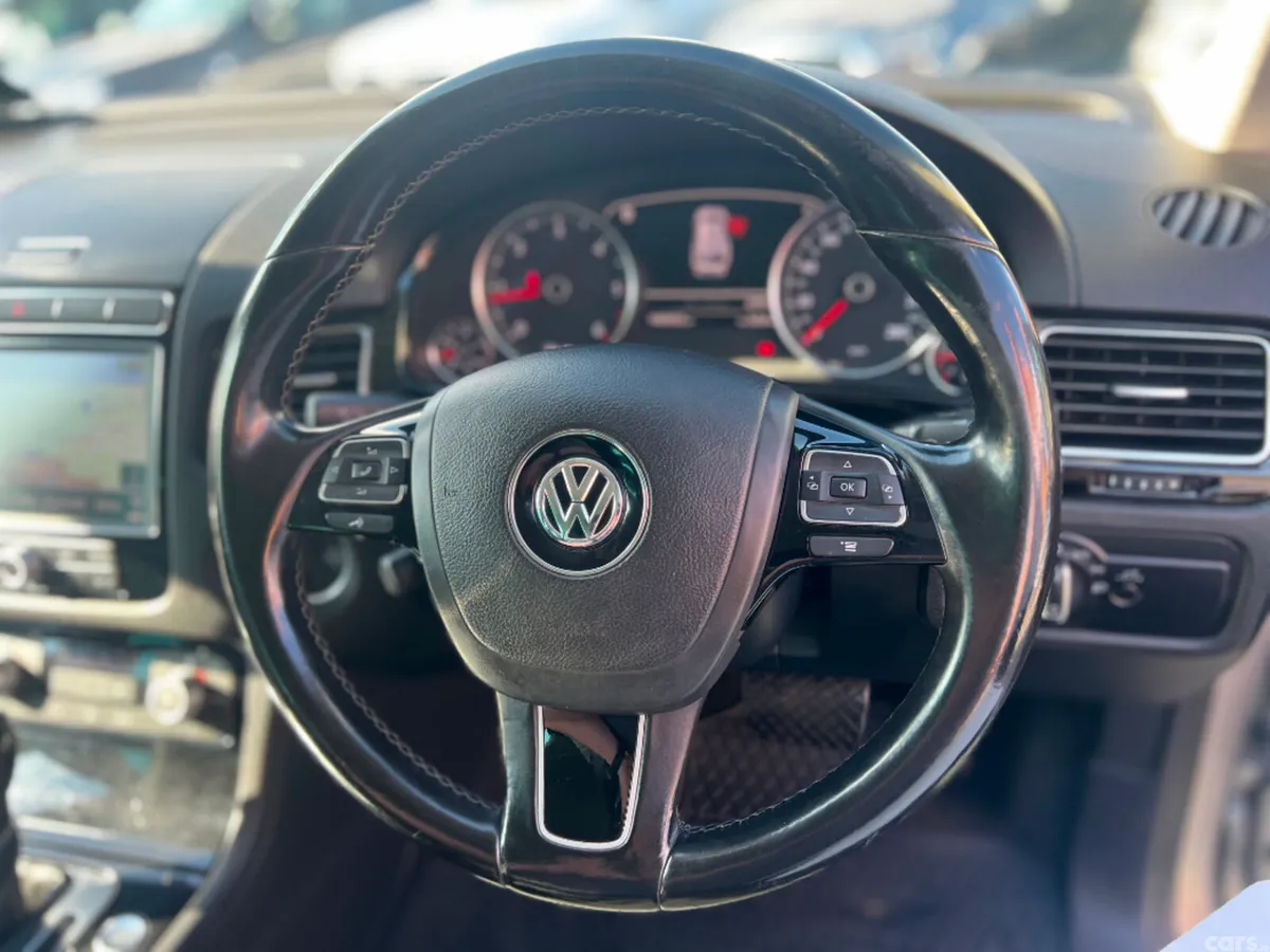 Volkswagen Touareg SUV, Diesel, 2017, Grey