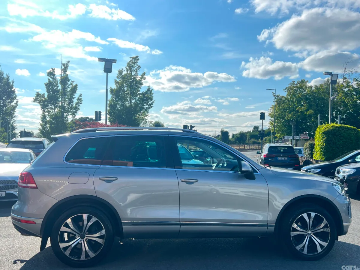 Volkswagen Touareg SUV, Diesel, 2017, Grey