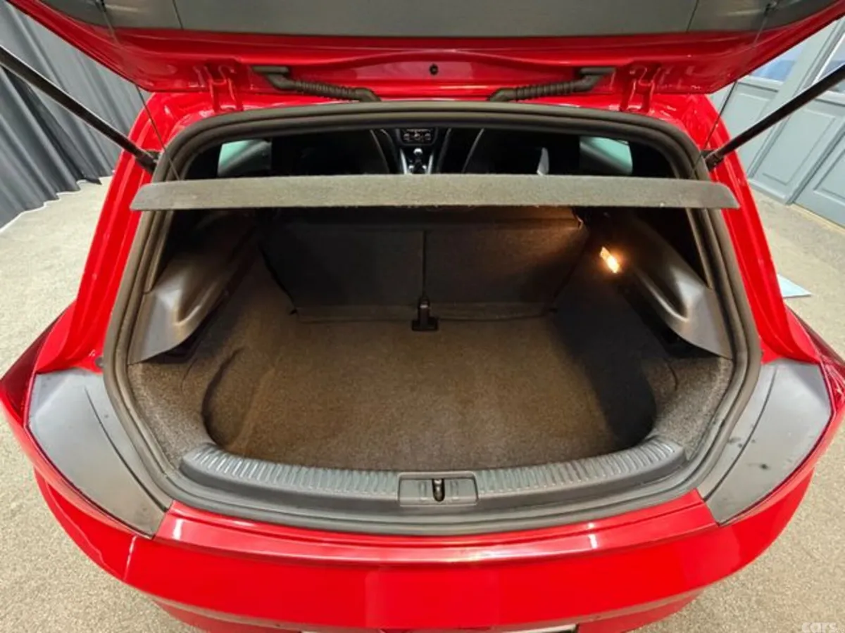 Volkswagen Scirocco Coupe, Diesel, 2017, Red
