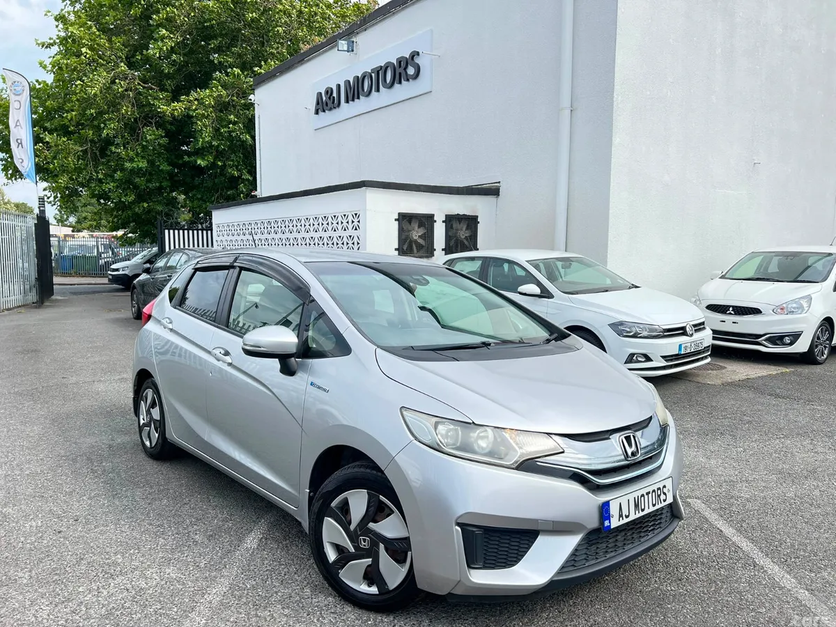 Honda Fit Hatchback, Petrol Hybrid, 2014, Silver