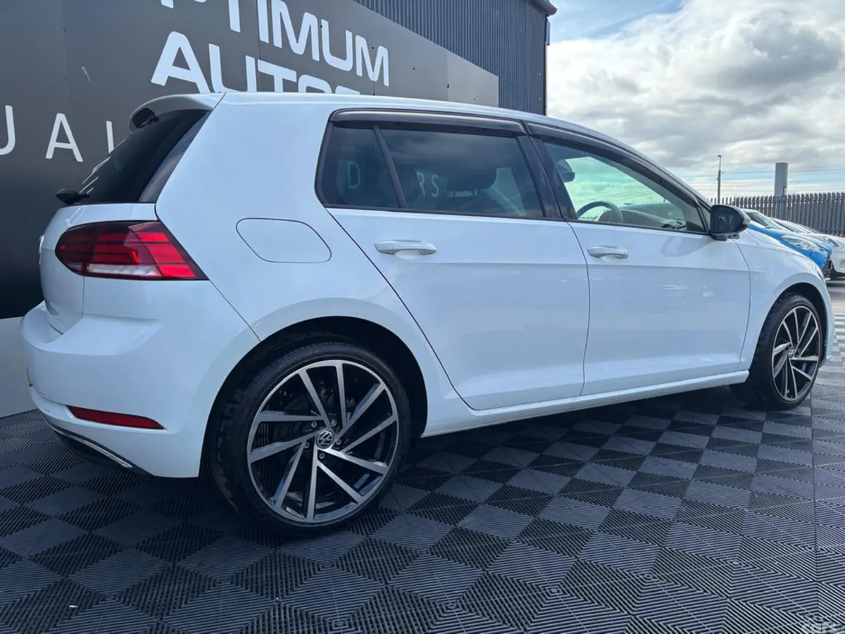 Volkswagen Golf Hatchback, Petrol, 2018, White