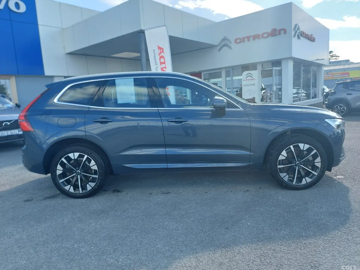 Volvo XC60 SUV, Petrol Plug-in Hybrid, 2026, Blue