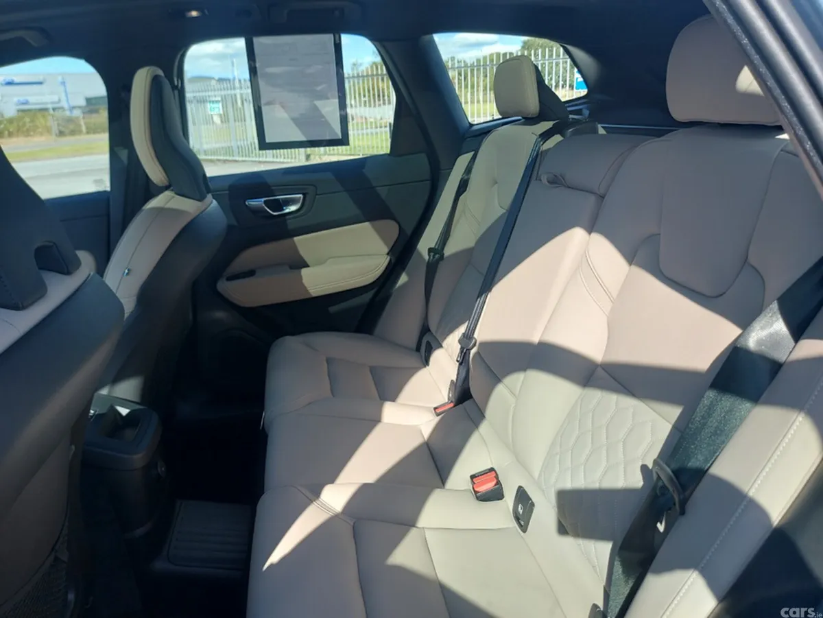 Volvo XC60 SUV, Petrol Plug-in Hybrid, 2026, Blue
