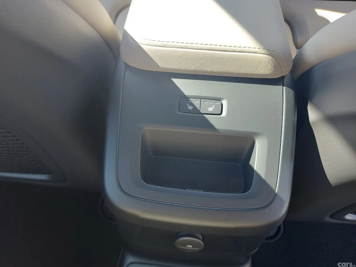 Volvo XC60 SUV, Petrol Plug-in Hybrid, 2026, Blue