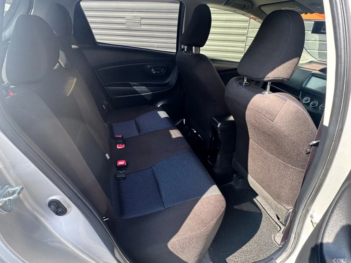 Toyota Vitz Hatchback, Petrol, 2016, Silver