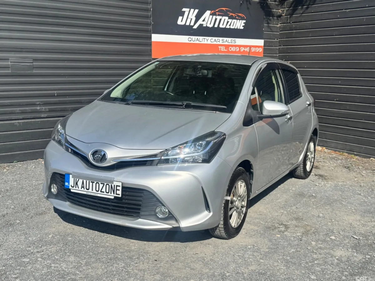 Toyota Vitz Hatchback, Petrol, 2016, Silver