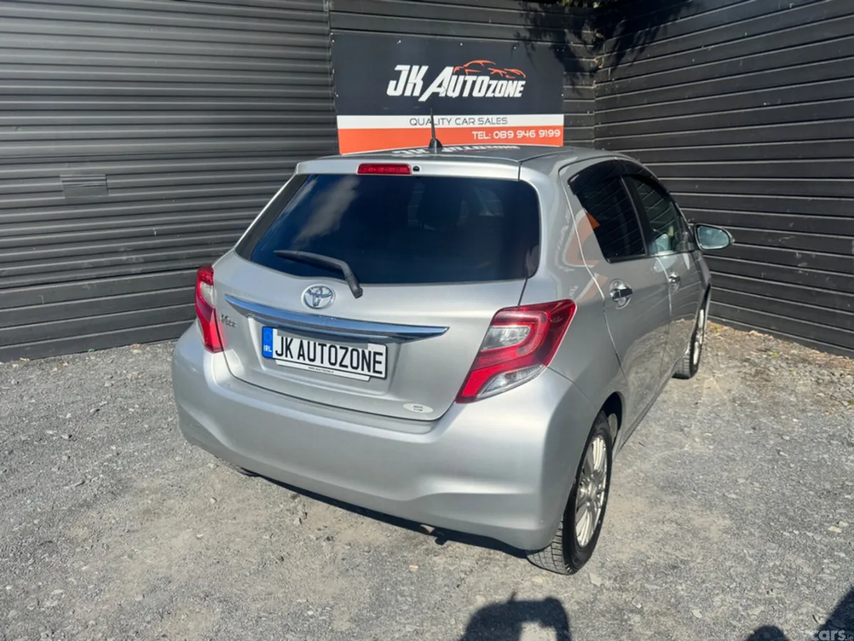Toyota Vitz Hatchback, Petrol, 2016, Silver