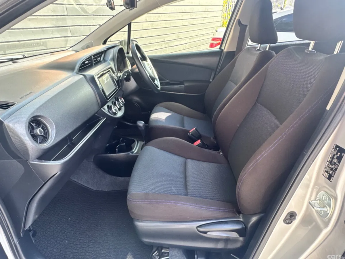 Toyota Vitz Hatchback, Petrol, 2016, Silver