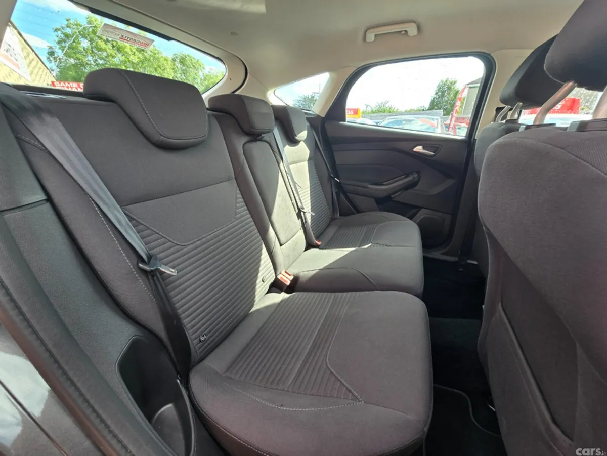 Ford Focus Hatchback, Petrol, 2018, Grey