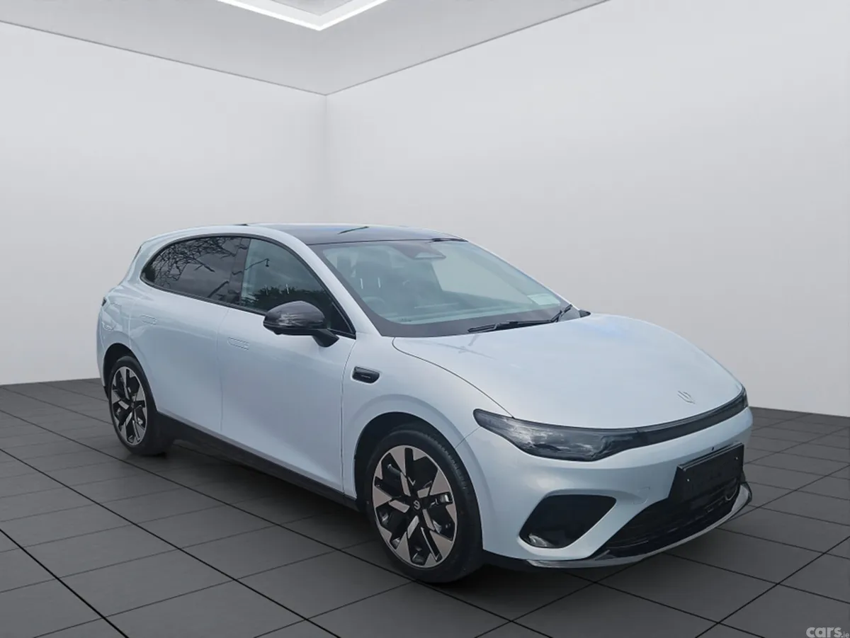Leapmotor B05 Hatchback, Electric, 2026, Silver