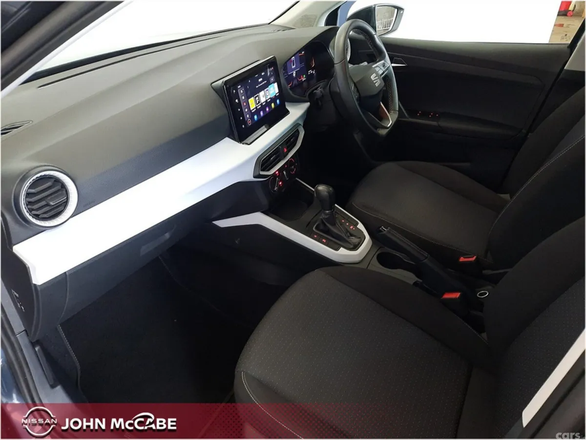 SEAT Arona Hatchback, Petrol, 2024, Grey