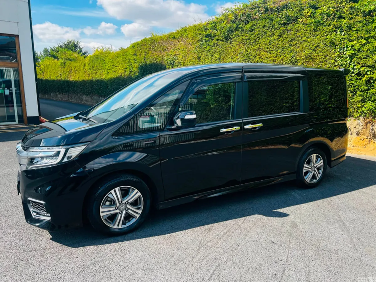 Honda Stepwagon MPV, Petrol Hybrid, 2021, Black
