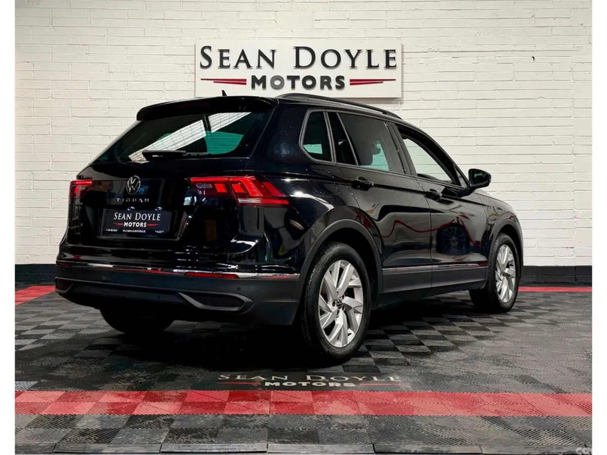 Volkswagen Tiguan SUV, Diesel, 2023, Black