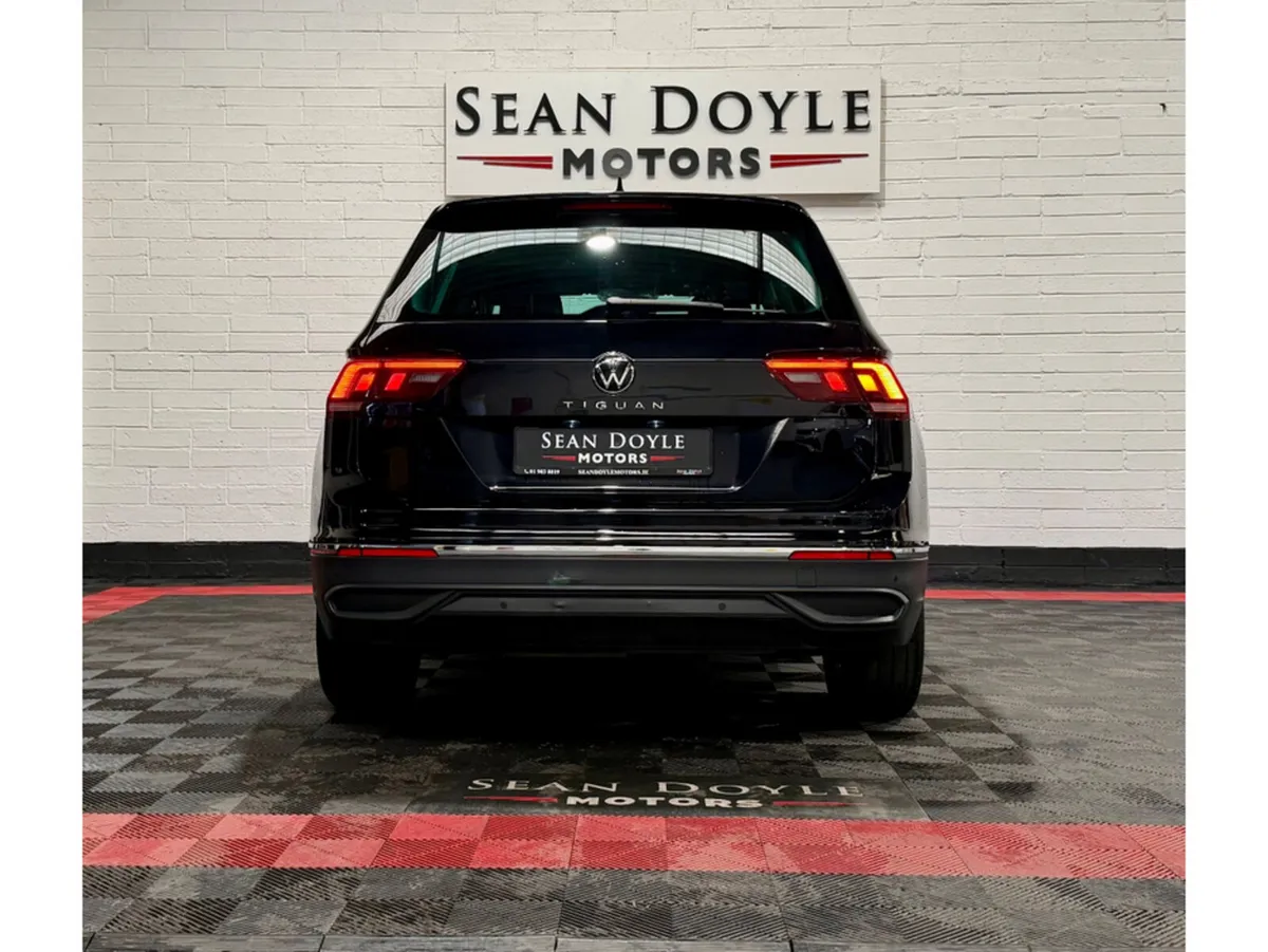 Volkswagen Tiguan SUV, Diesel, 2023, Black