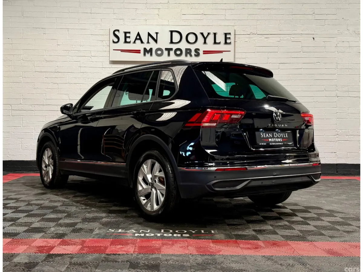 Volkswagen Tiguan SUV, Diesel, 2023, Black