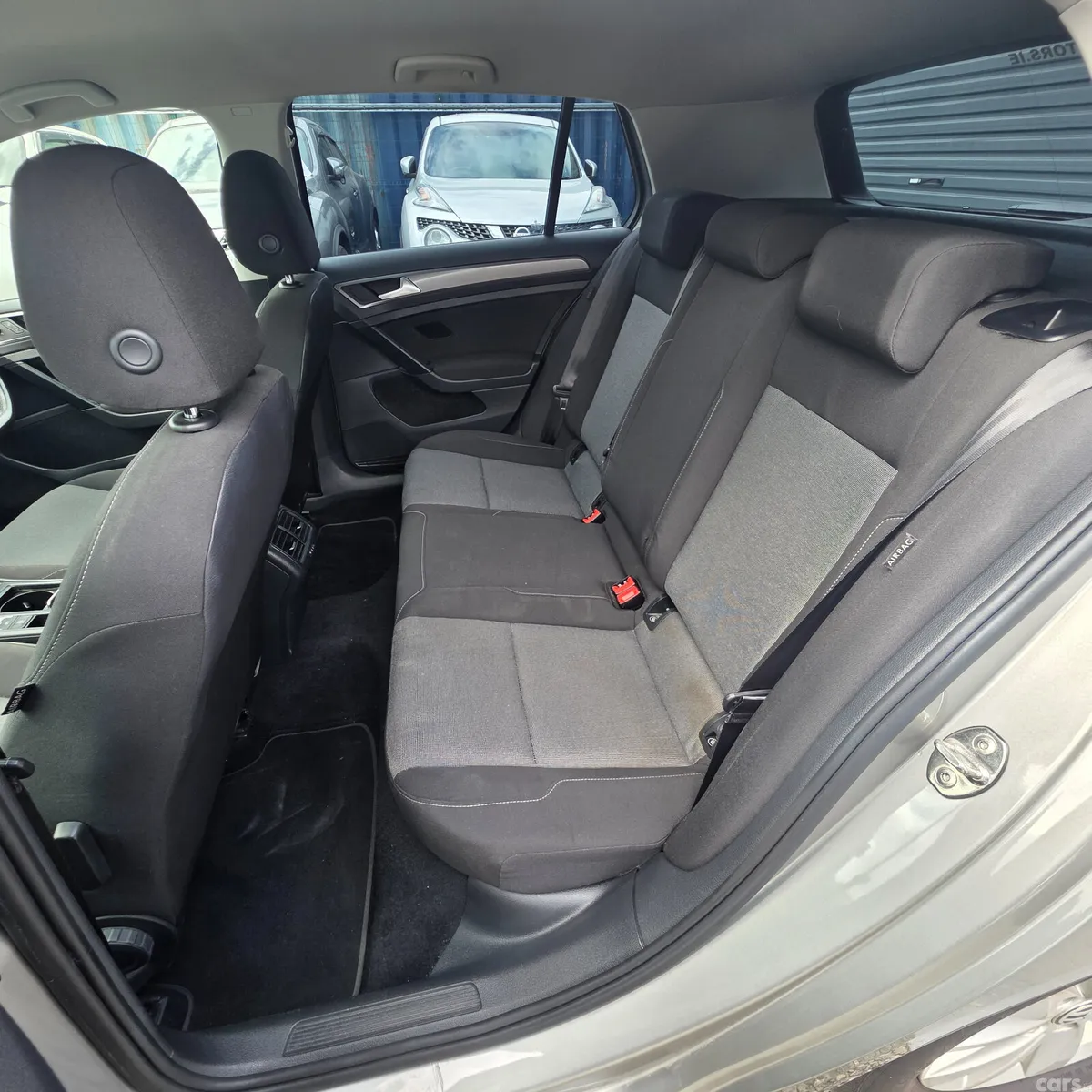 Volkswagen Golf Hatchback, Petrol, 2016, Silver