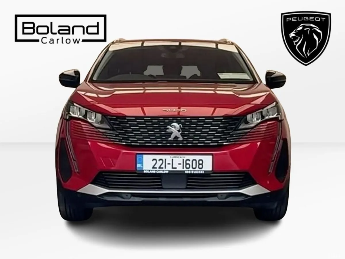 Peugeot 5008 MPV, Diesel, 2022, Red