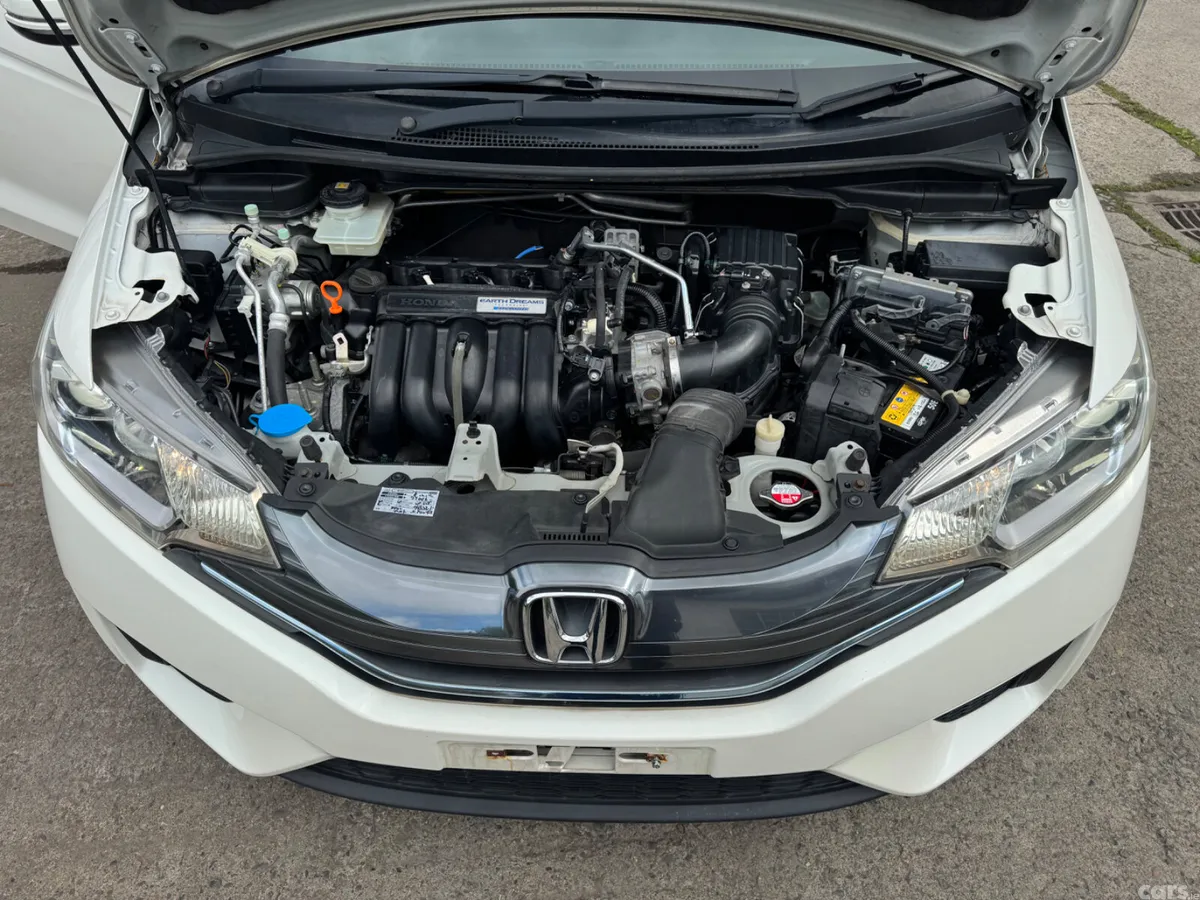Honda Fit Hatchback, Petrol Hybrid, 2014, White