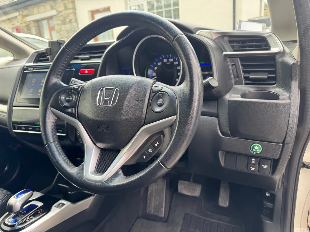 Honda Fit Hatchback, Petrol Hybrid, 2014, White