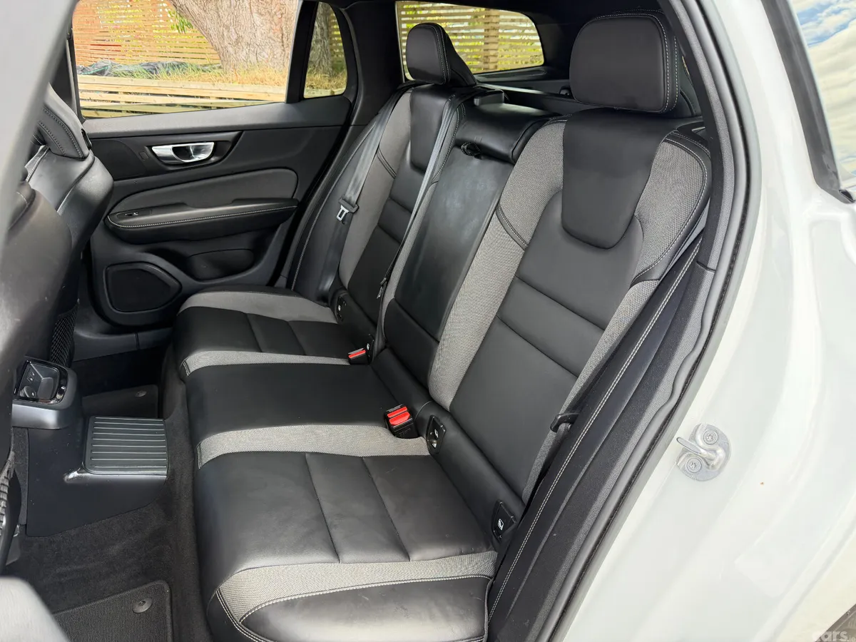 Volvo V60 Estate, Petrol Plug-in Hybrid, 2022, White