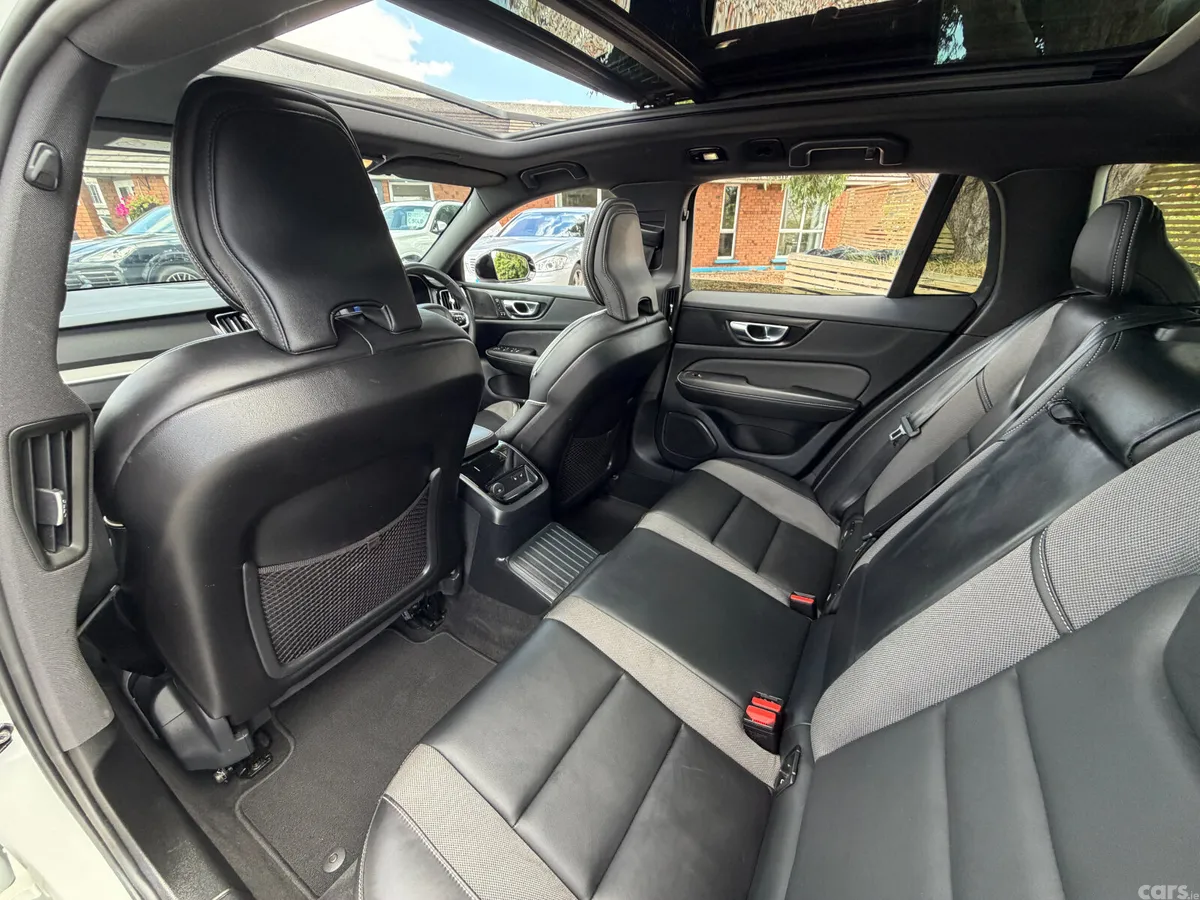 Volvo V60 Estate, Petrol Plug-in Hybrid, 2022, White