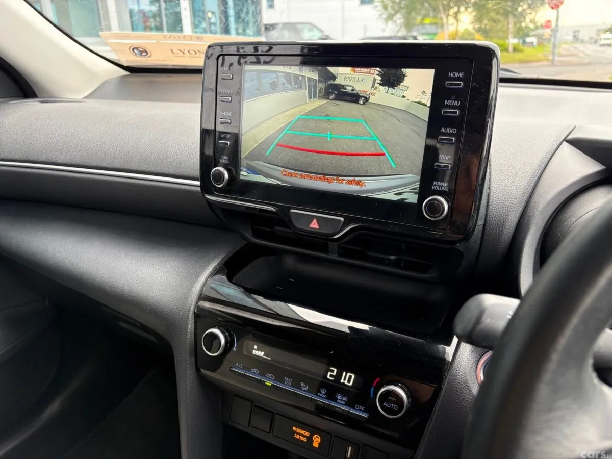 Toyota Yaris Cross Hatchback, Petrol Hybrid, 2024, Grey
