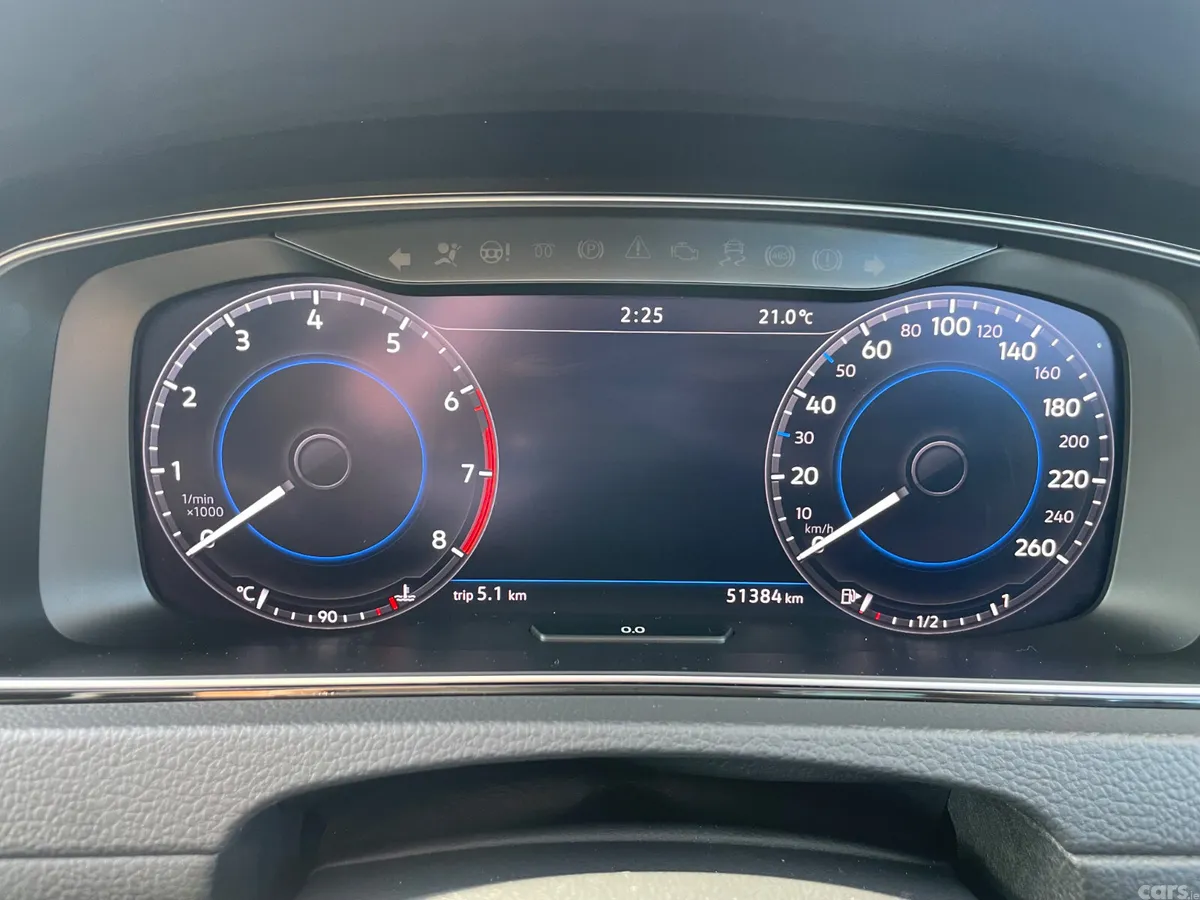 Volkswagen Golf Hatchback, Petrol, 2018, Yellow