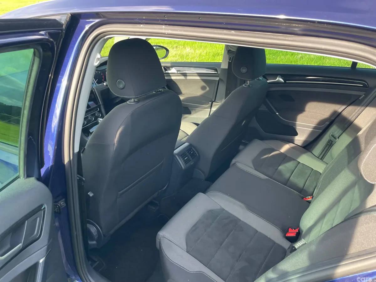 Volkswagen Golf Hatchback, Petrol, 2018, Blue