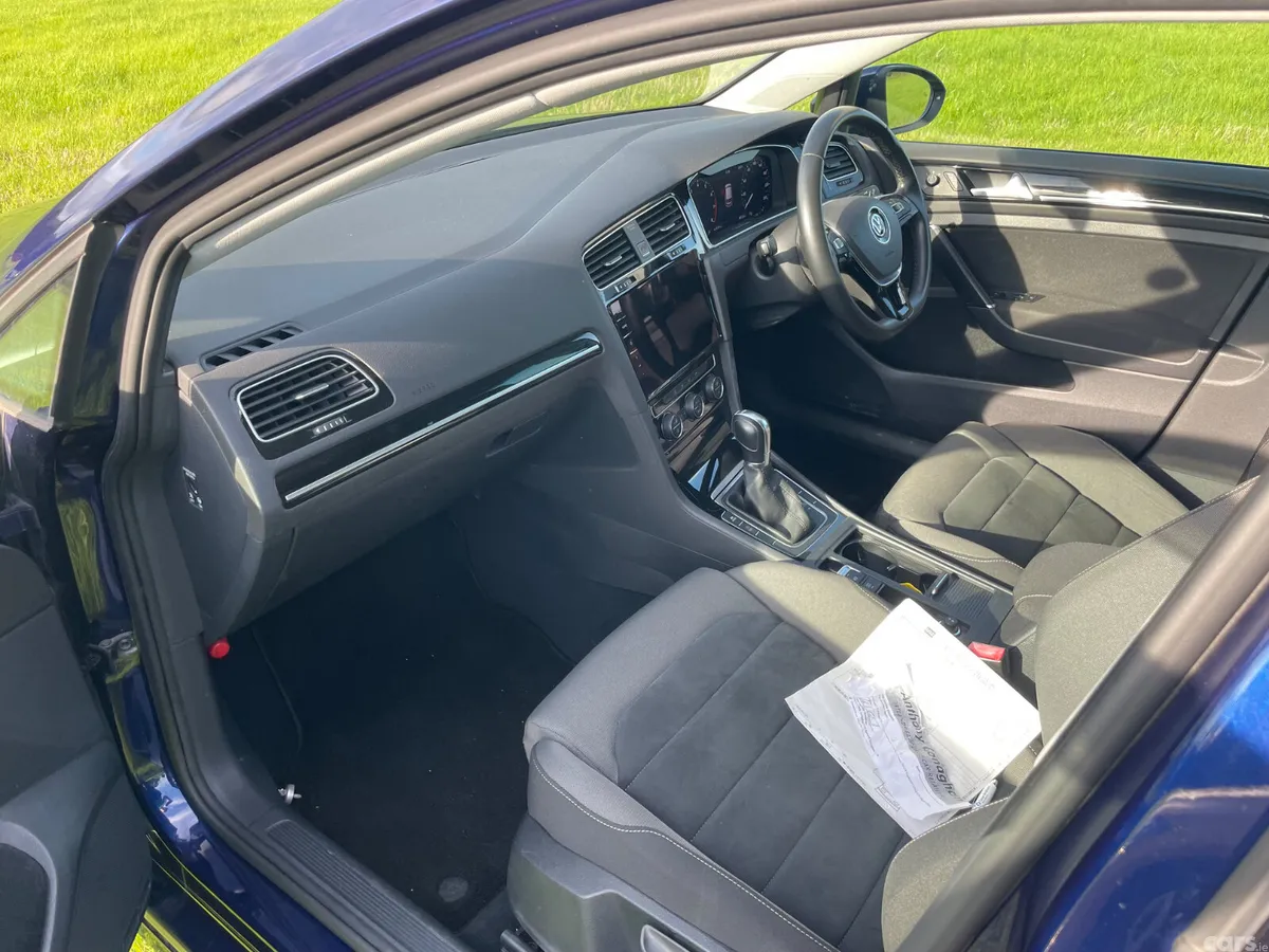 Volkswagen Golf Hatchback, Petrol, 2018, Blue