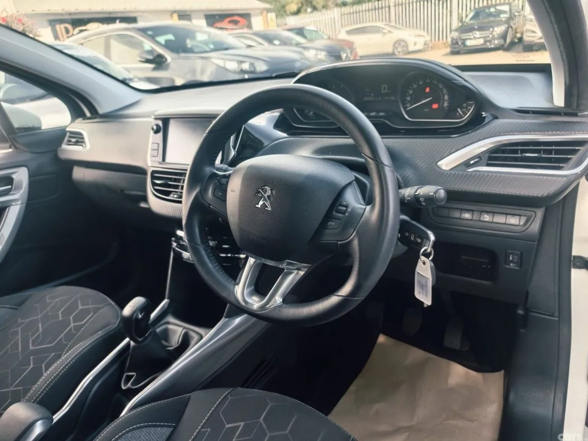 Peugeot 2008 Estate, Petrol, 2019, White