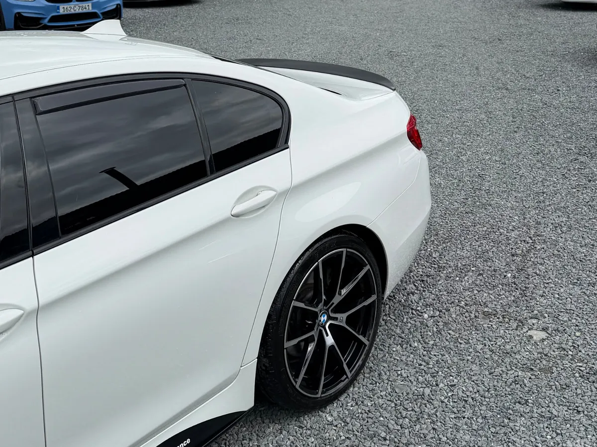 BMW 5-Series Saloon, Diesel, 2016, White