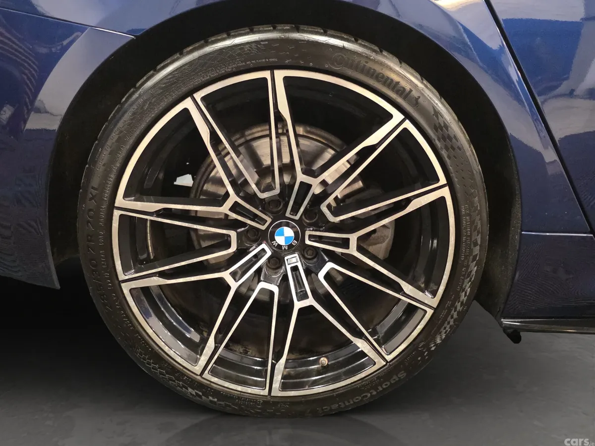 BMW 5-Series Estate, Diesel, 2019, Blue