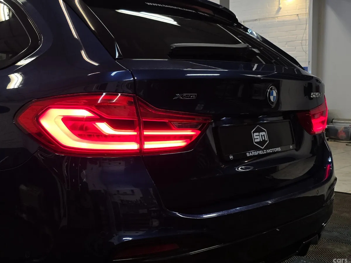 BMW 5-Series Estate, Diesel, 2019, Blue