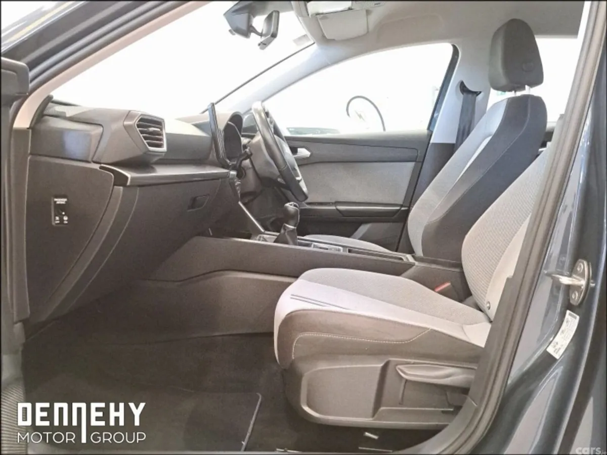 SEAT Leon Estate, Petrol, 2021, Grey