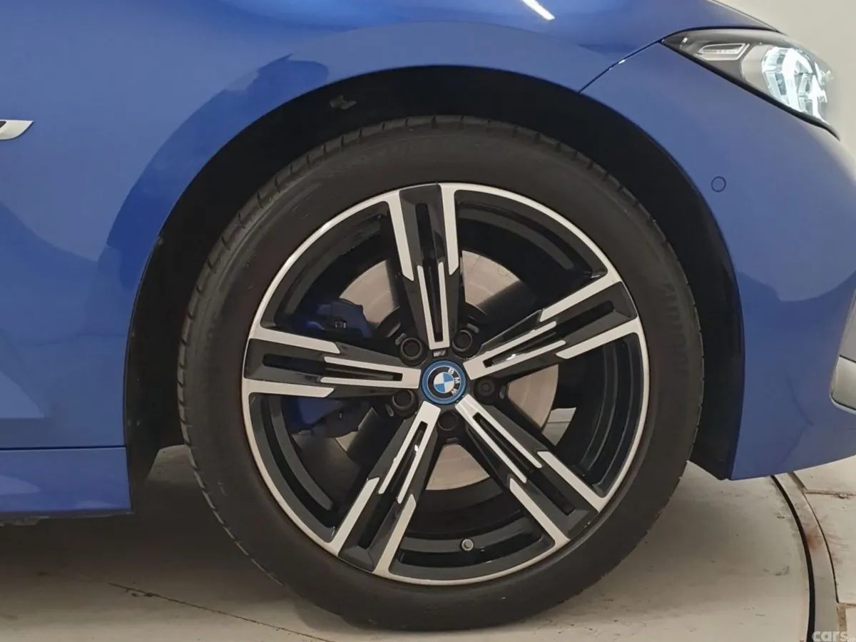 BMW 3-Series Estate, Petrol Plug-in Hybrid, 2023, Blue