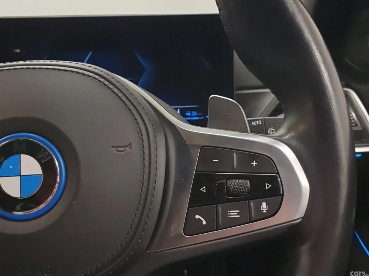 BMW 3-Series Estate, Petrol Plug-in Hybrid, 2023, Blue
