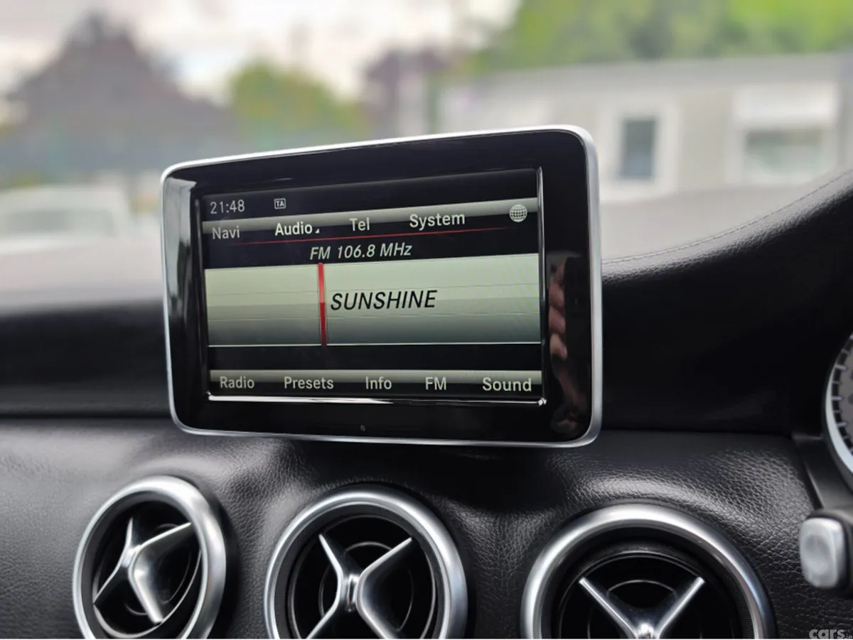 Mercedes-Benz A-Class Hatchback, Petrol, 2014, White