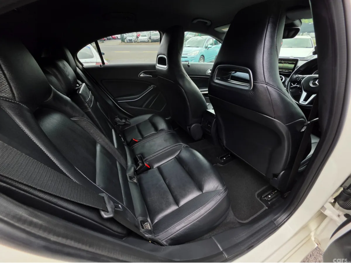 Mercedes-Benz A-Class Hatchback, Petrol, 2014, White