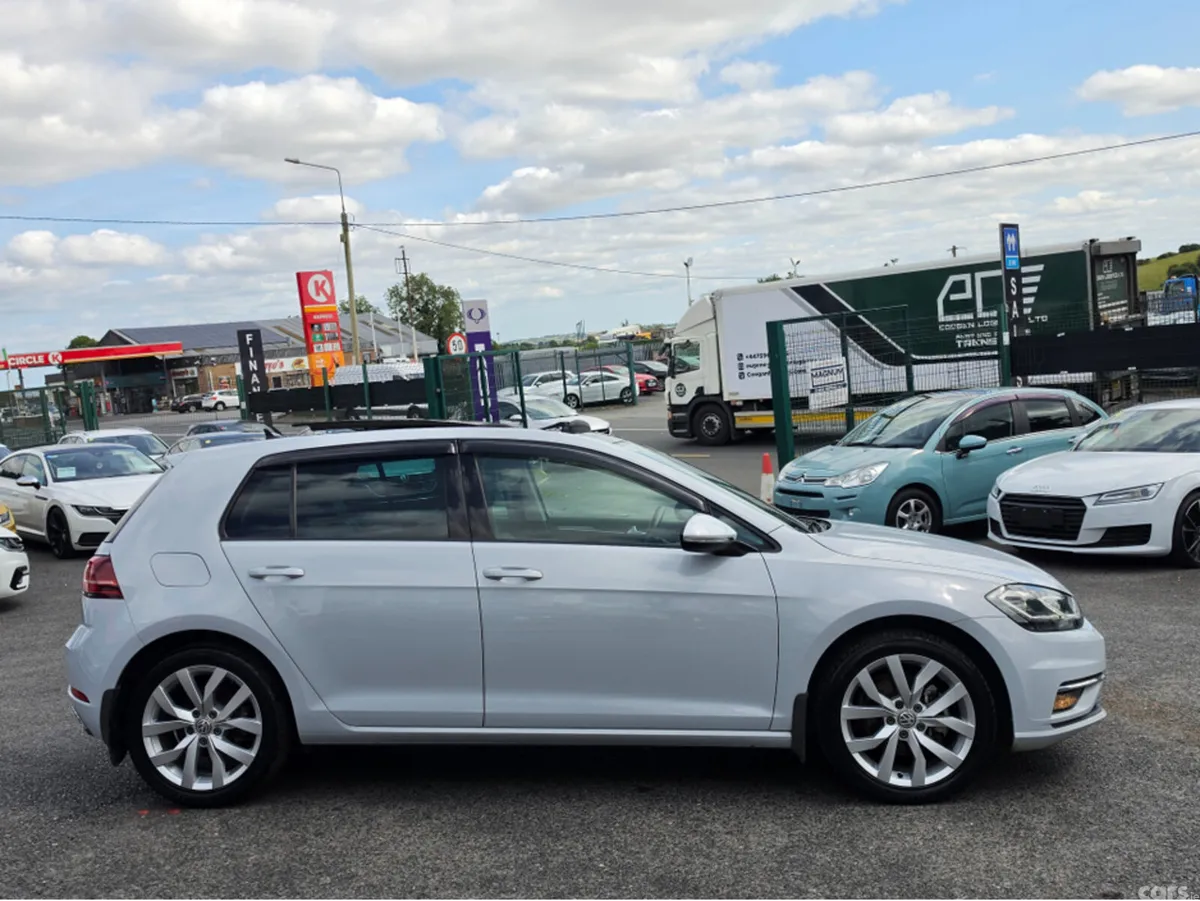 Volkswagen Golf Hatchback, Petrol, 2018, White