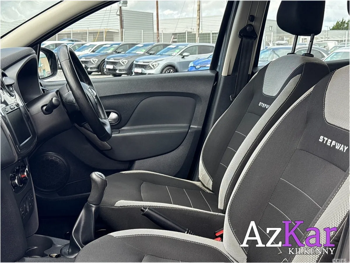 Dacia Sandero Hatchback, Petrol, 2021, Black
