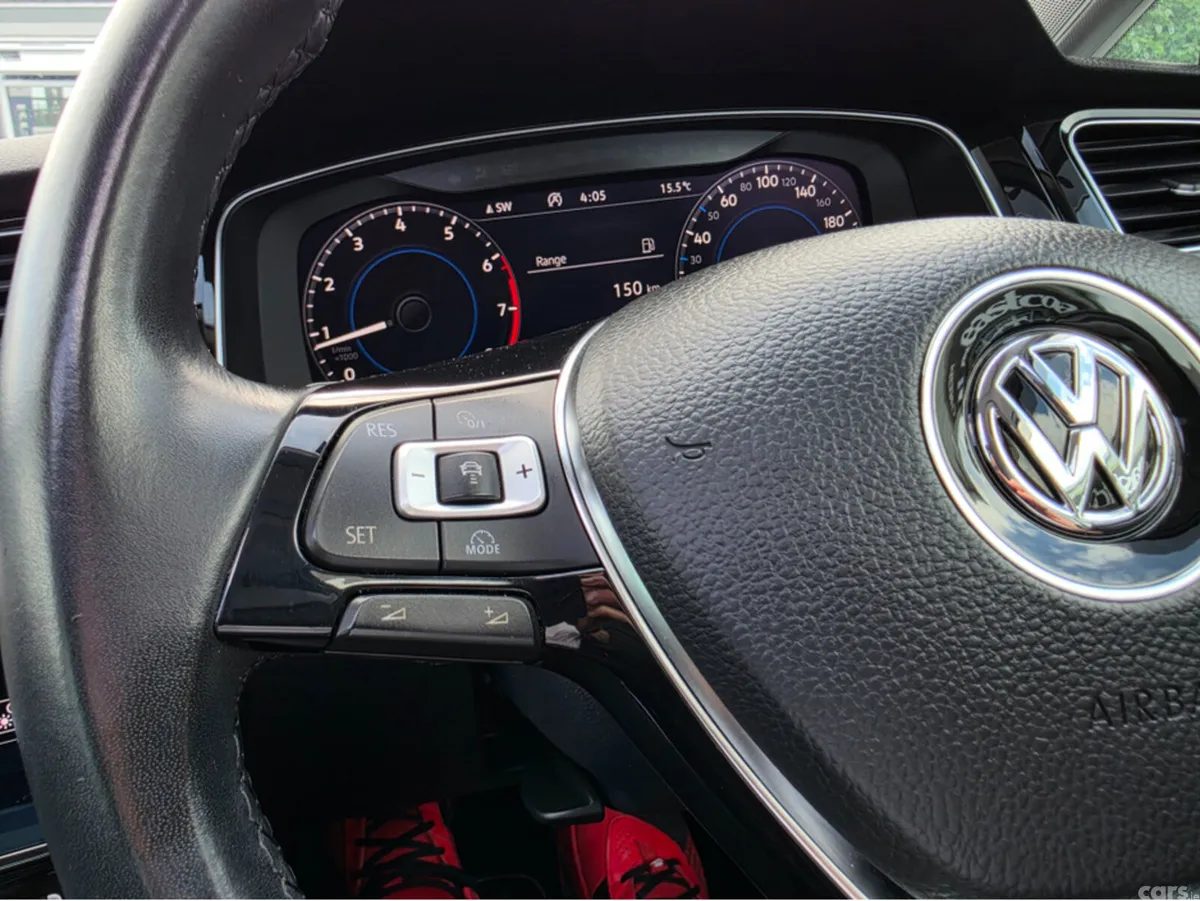 Volkswagen Golf Hatchback, Petrol, 2018, White