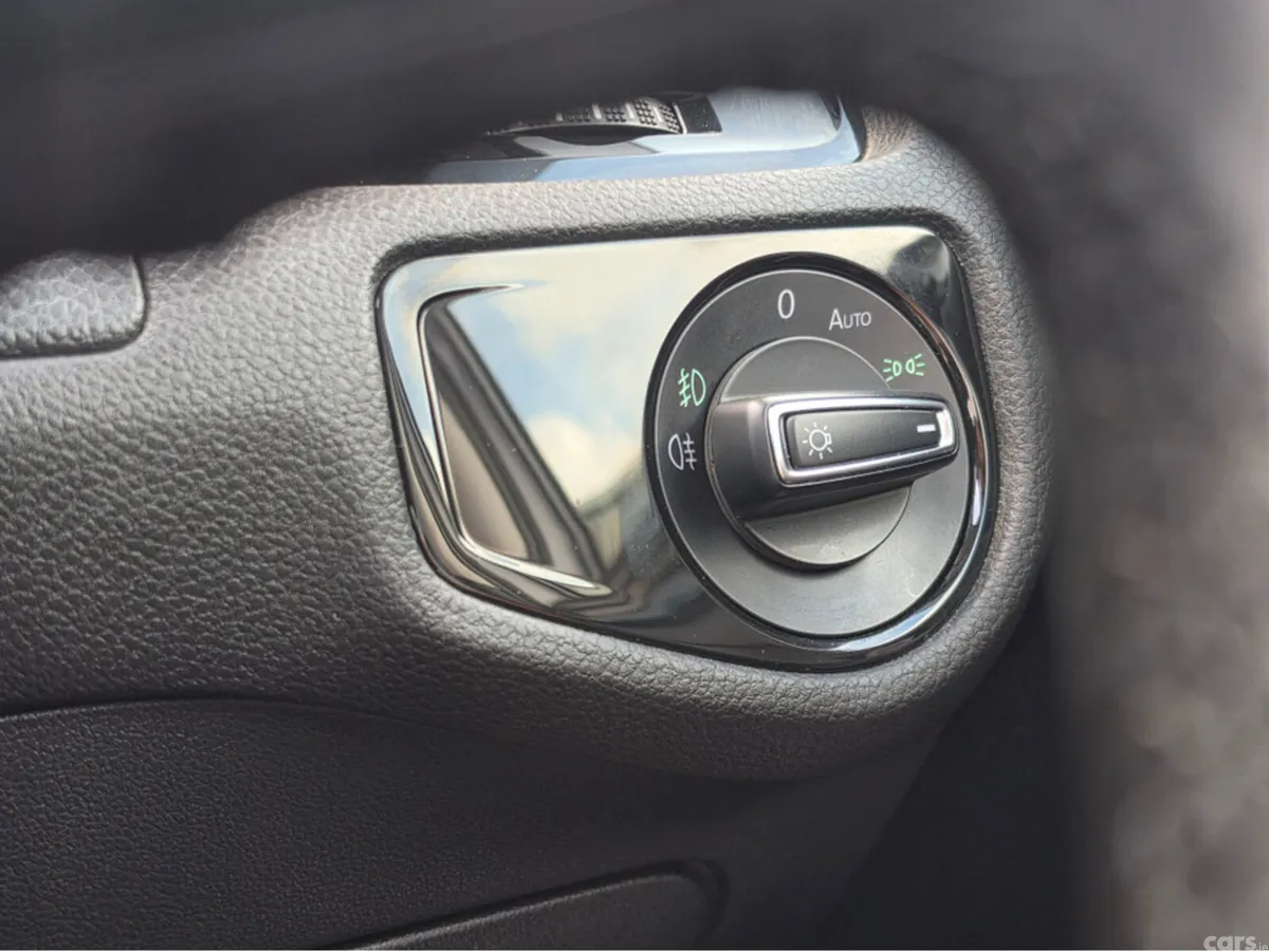 Volkswagen Golf Hatchback, Petrol, 2018, White