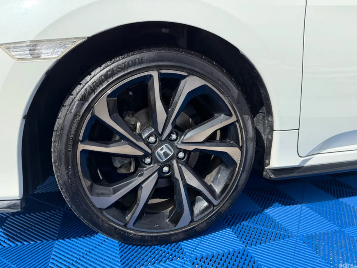 Honda Civic Hatchback, Petrol, 2019, White