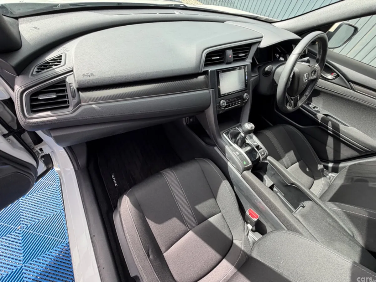 Honda Civic Hatchback, Petrol, 2019, White