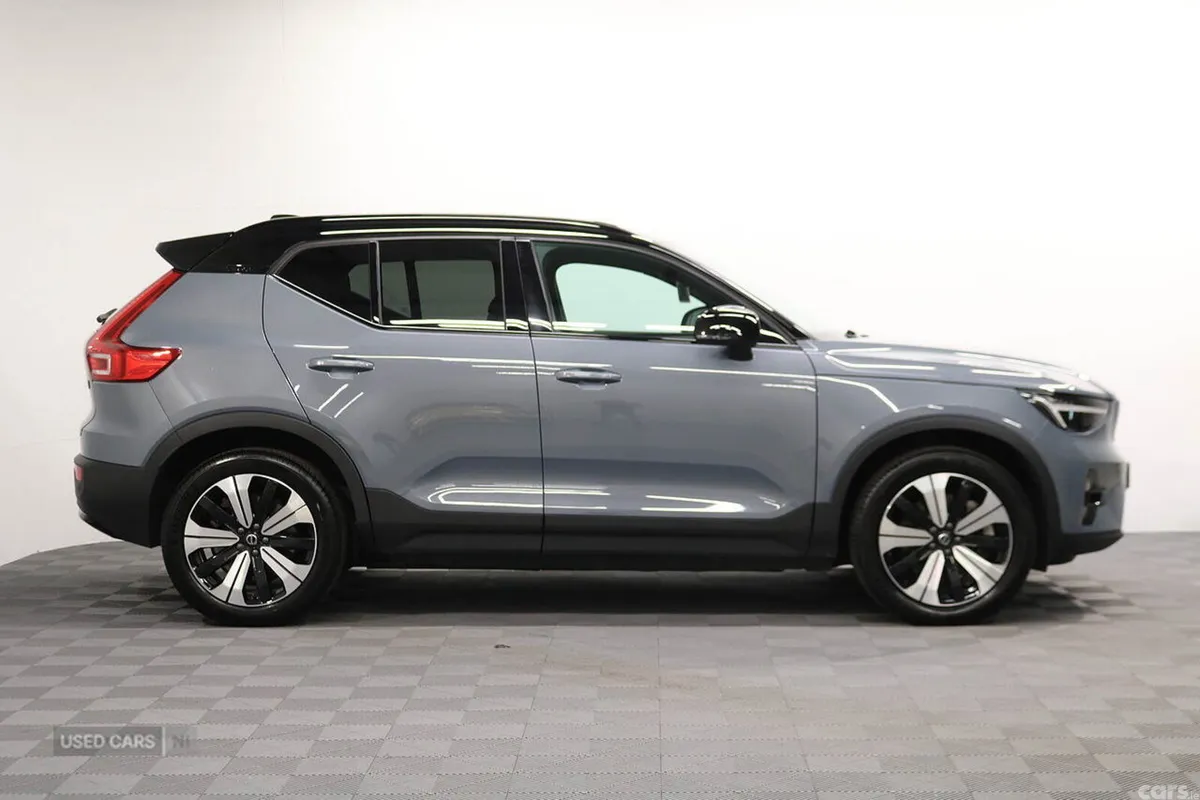 Volvo XC40 SUV, Electric, 2023, Grey